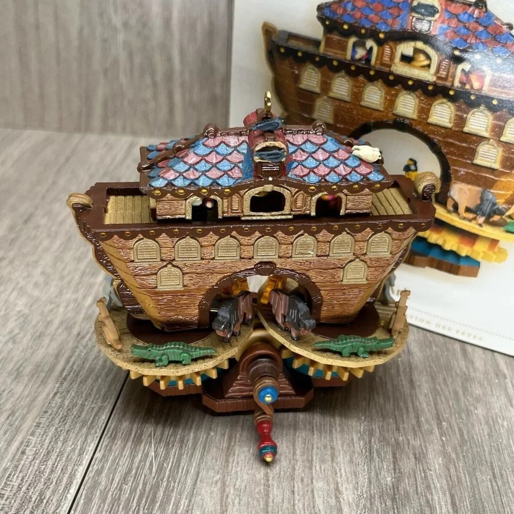 2006 Hallmark Keepsake Noah's Ark Handcrafted Christmas Ornament - Picture 5 of 11